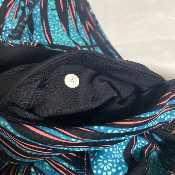 Lululemon Inspire Tight II
Palm Lace Tofino Teal Multi - Picture 8 of 12
